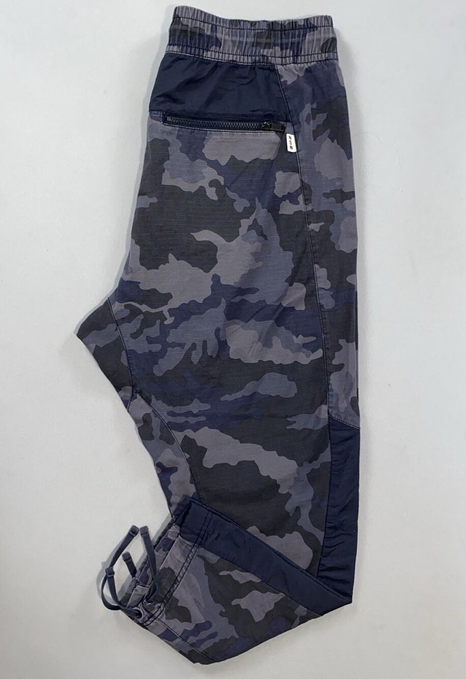 Nike Sportswear NSW 930253 Men's Woven Camo Jogger Pants. Gray, Size M. GUC!